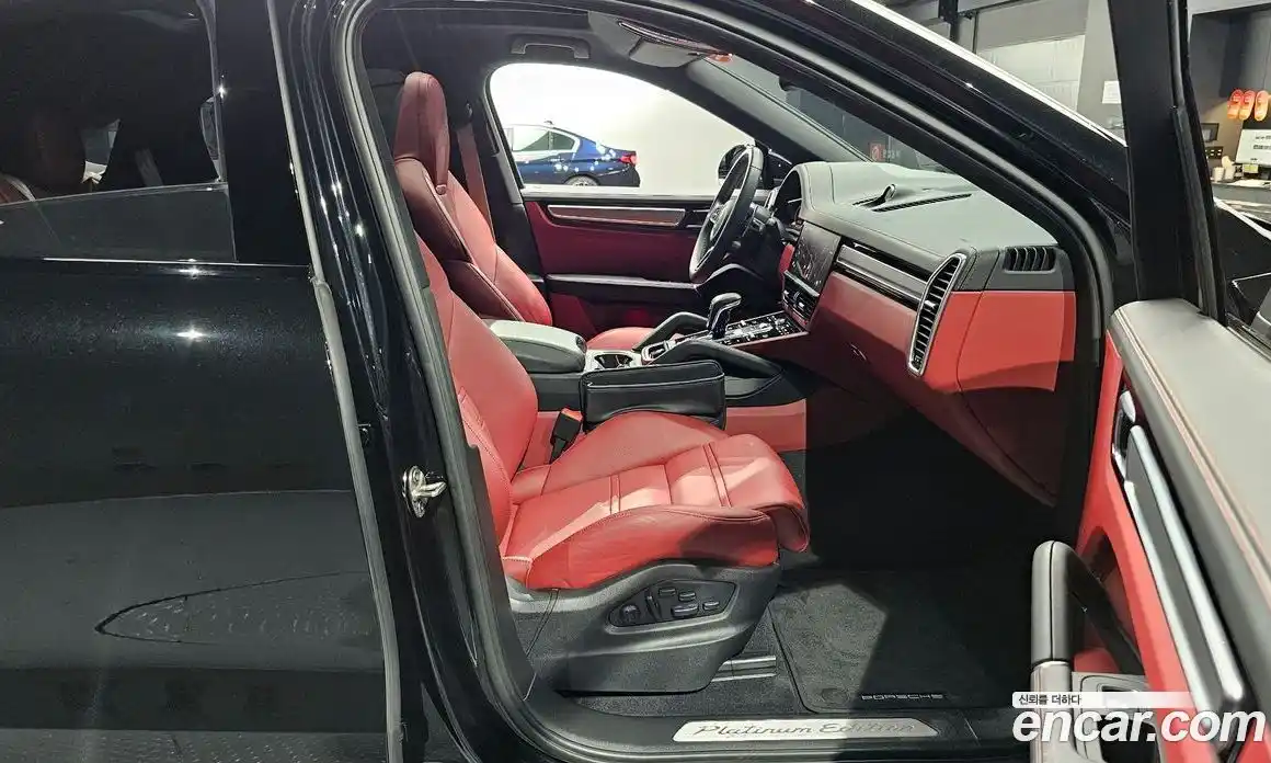 Porsche Cayenne 2023 3.0 Автомат в Москве № 164927, фото 7