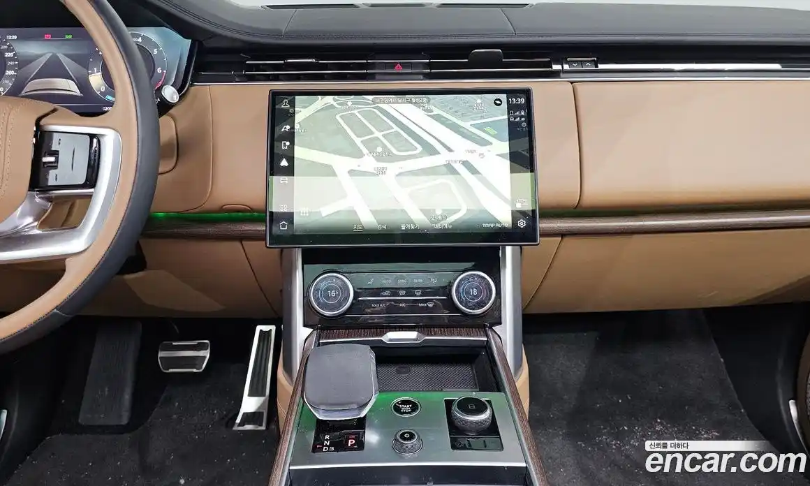 Land Rover Range-Rover 2023 4.4 Автомат в Москве № 166059, фото 15