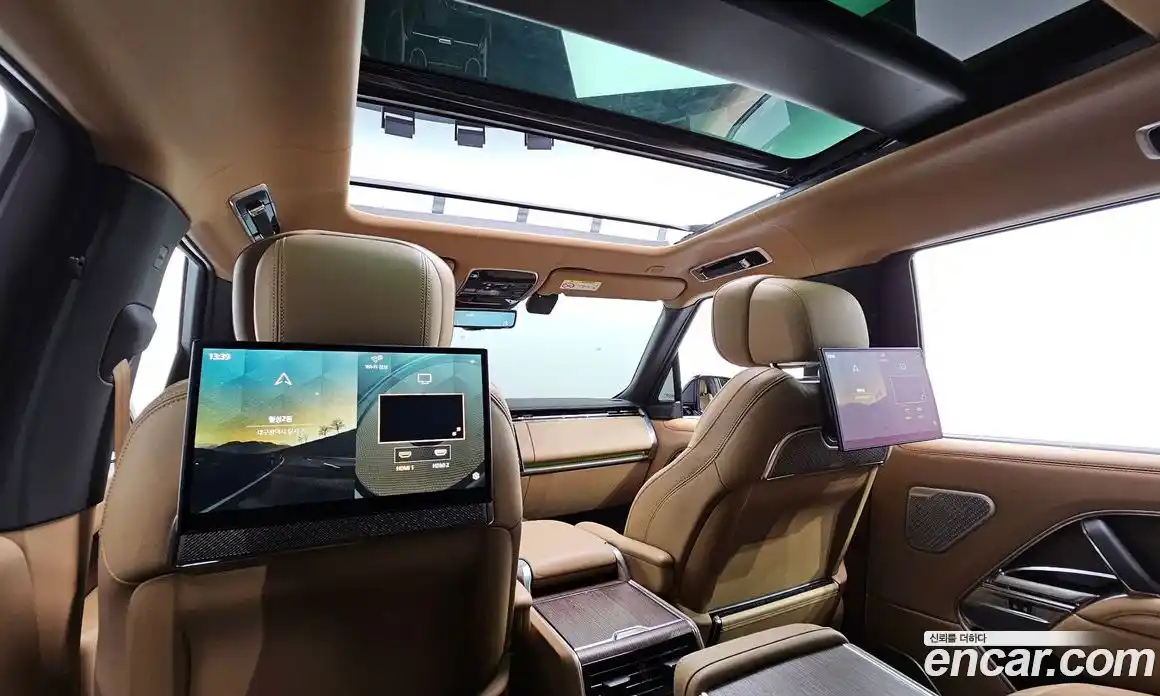 Land Rover Range-Rover 2023 4.4 Автомат в Москве № 166059, фото 16