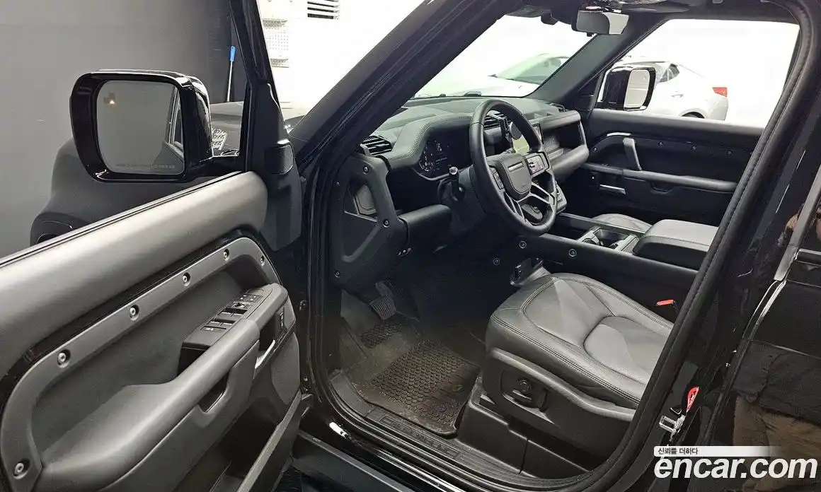Land Rover Defender 2025 3.0 Автомат в Москве № 166091, фото 10