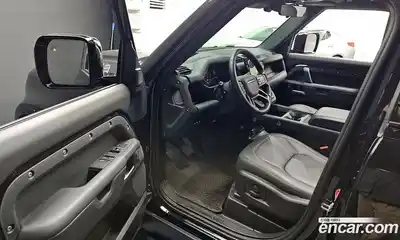 Land Rover Defender 2025 3.0 Автомат в Москве № 166091, миниатюра 10