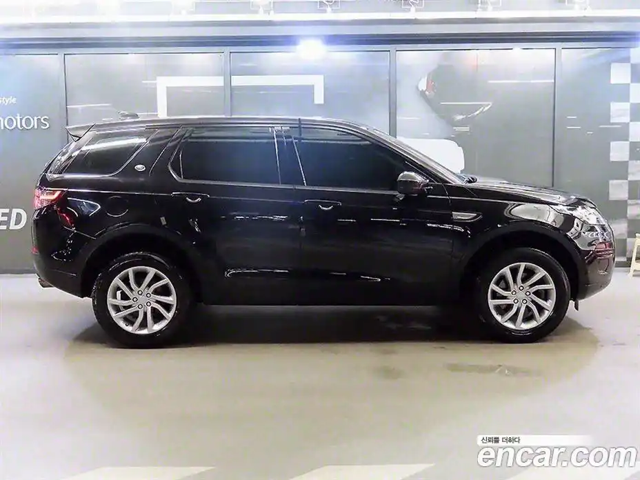 Land Rover Discovery Sport 2018 2.0 Автомат в Москве № 166847, фото 6