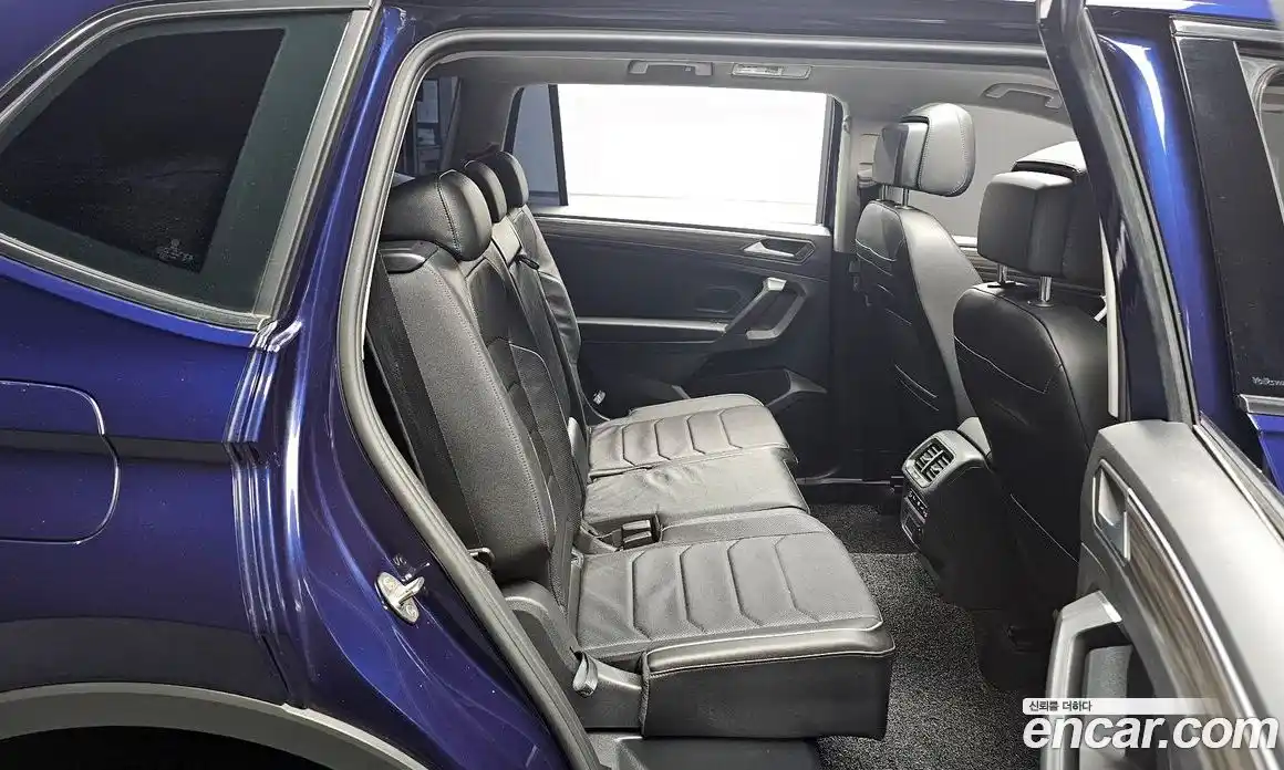 Volkswagen Tiguan 2023 2.0 Автомат в Москве № 168403, фото 3