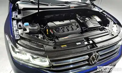 Volkswagen Tiguan 2023 2.0 Автомат в Москве № 168403, миниатюра 10