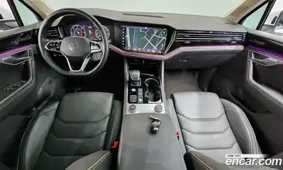 Volkswagen Touareg 2023 3.0 Автомат в Москве № 168593, миниатюра 3