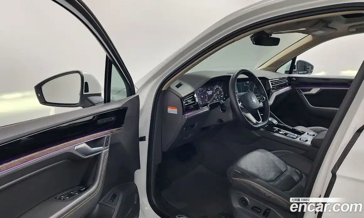 Volkswagen Touareg 2023 3.0 Автомат в Москве № 168593, фото 5