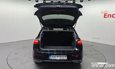 Volkswagen Golf 2023 2.0 Автомат в Москве № 168599, миниатюра 11