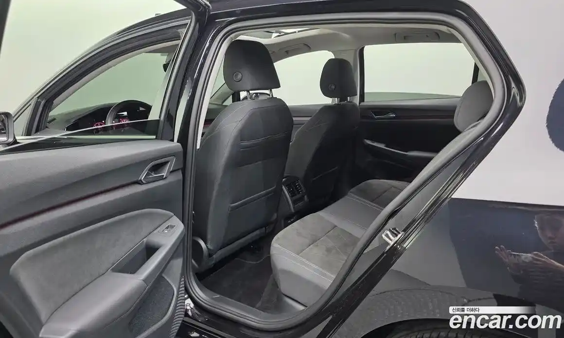 Volkswagen Golf 2023 2.0 Автомат в Москве № 168599, фото 16