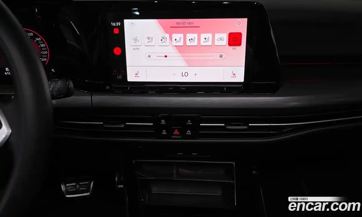 Volkswagen Golf 2023 2.0 Автомат в Москве № 168599, фото 3