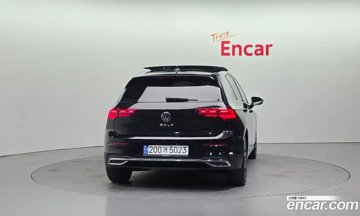 Volkswagen Golf 2023 2.0 Автомат в Москве № 168599, фото 6