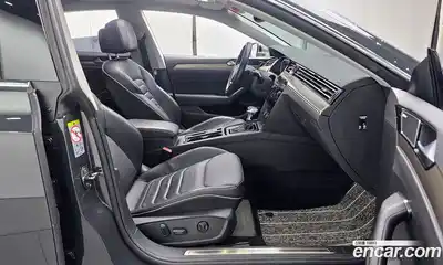 Volkswagen Arteon 2020 2.0 Автомат в Москве № 168999, миниатюра 11