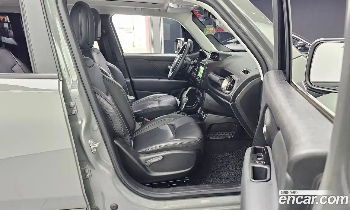 Jeep Renegade 2022 1.3 Автомат в Москве № 169531, фото 12