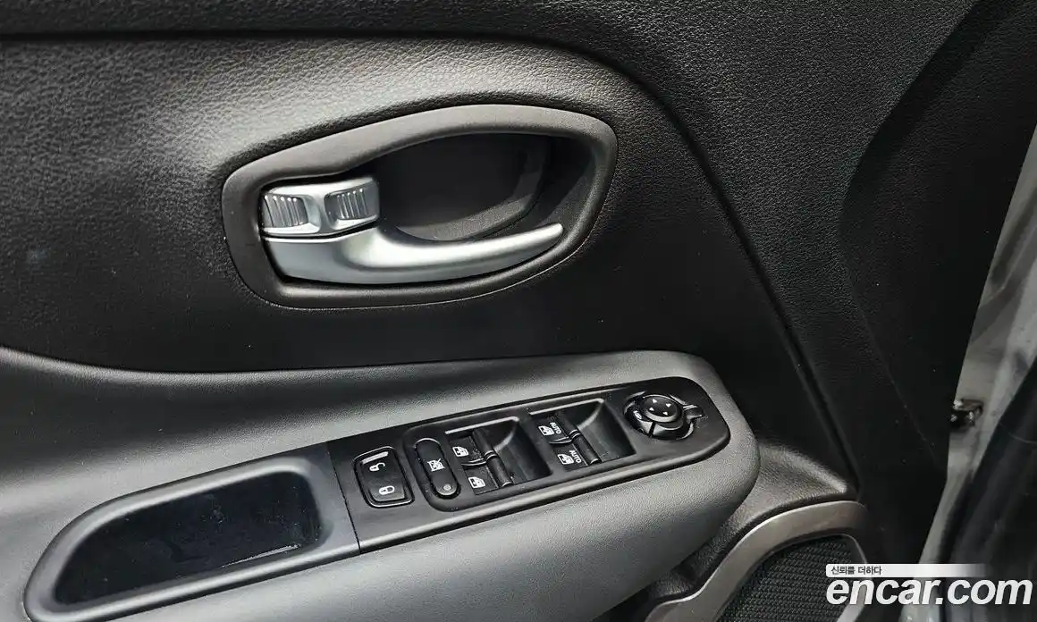 Jeep Renegade 2022 1.3 Автомат в Москве № 169531, фото 3