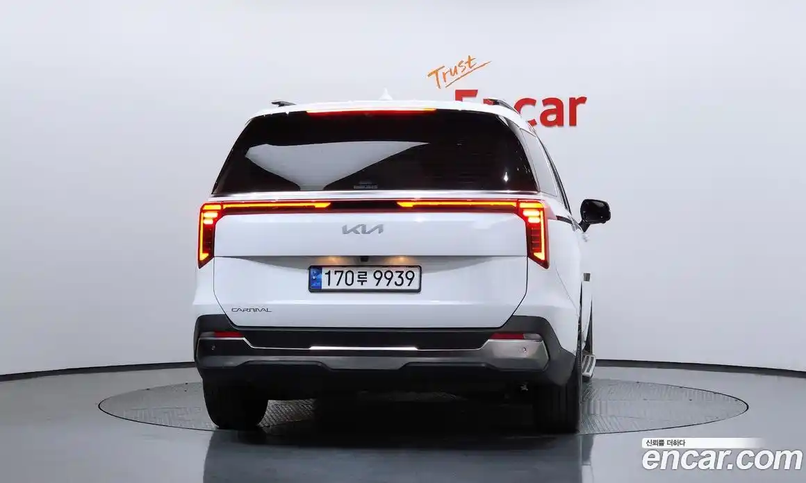 Kia Canival 2025 3.5 Автомат в Москве № 17219, фото 3