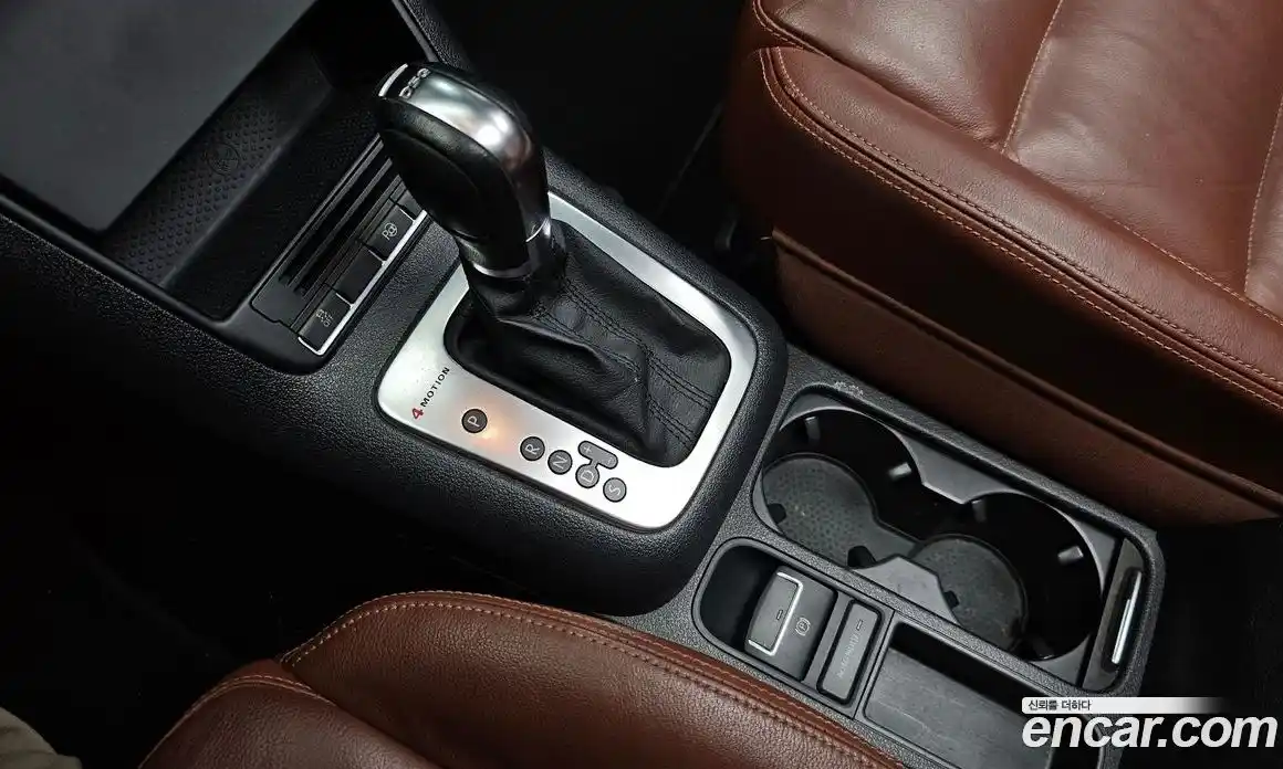 Volkswagen Tiguan 2011 2.0 Автомат в Москве № 173051, фото 9