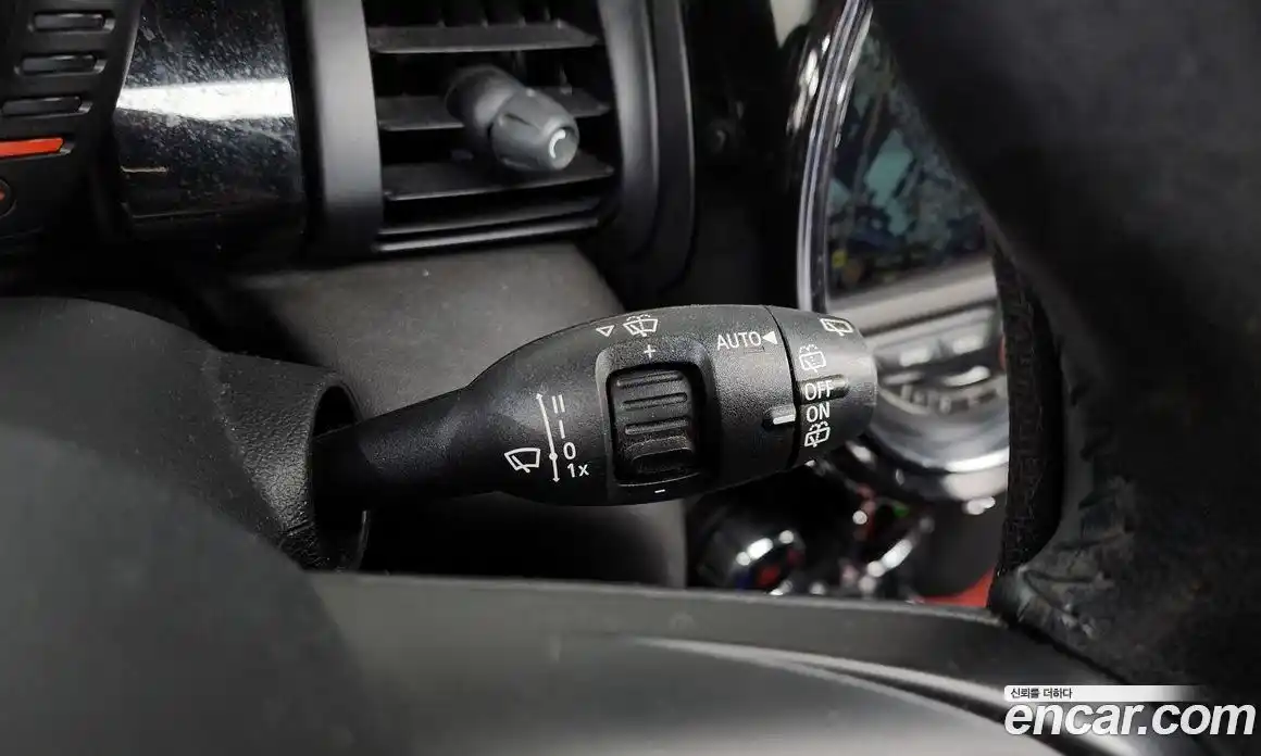 Mini Cooper 2015 1.5 Автомат в Москве № 174468, фото 12