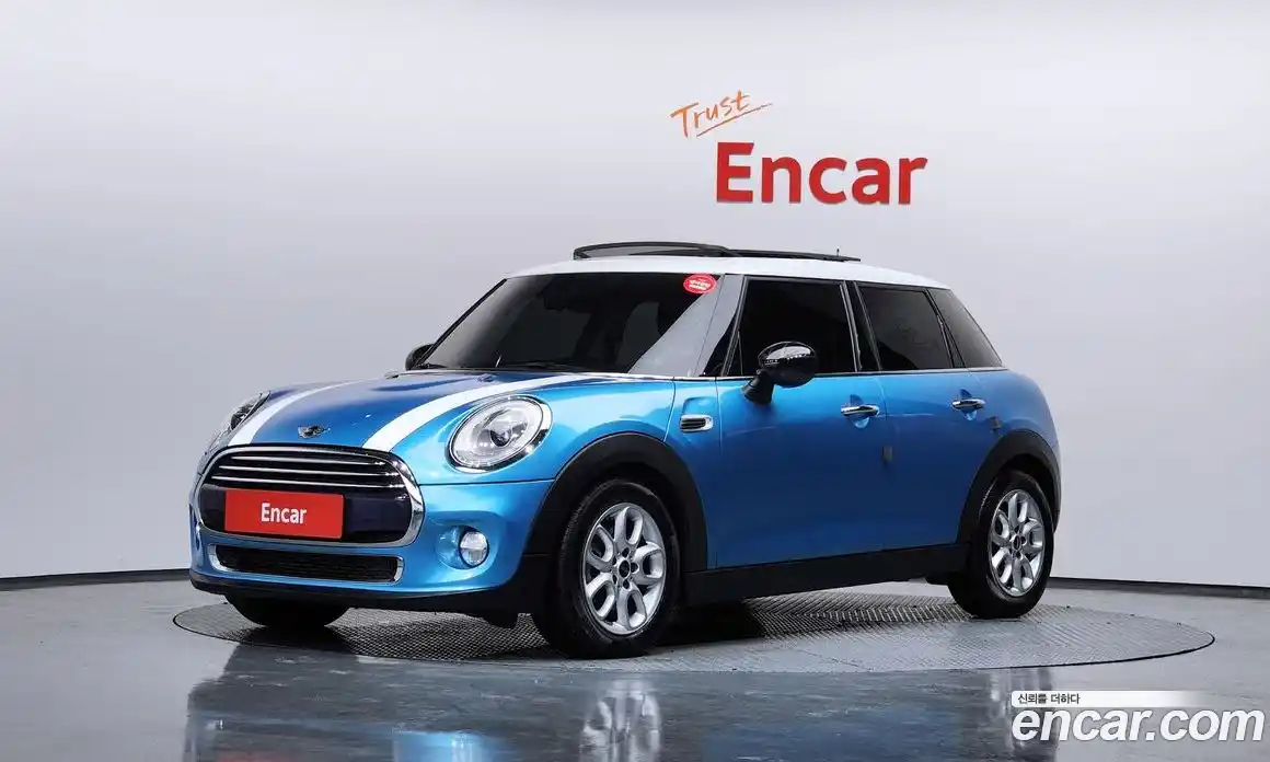 Mini Cooper 2015 1.5 Автомат в Москве № 174468, фото 17