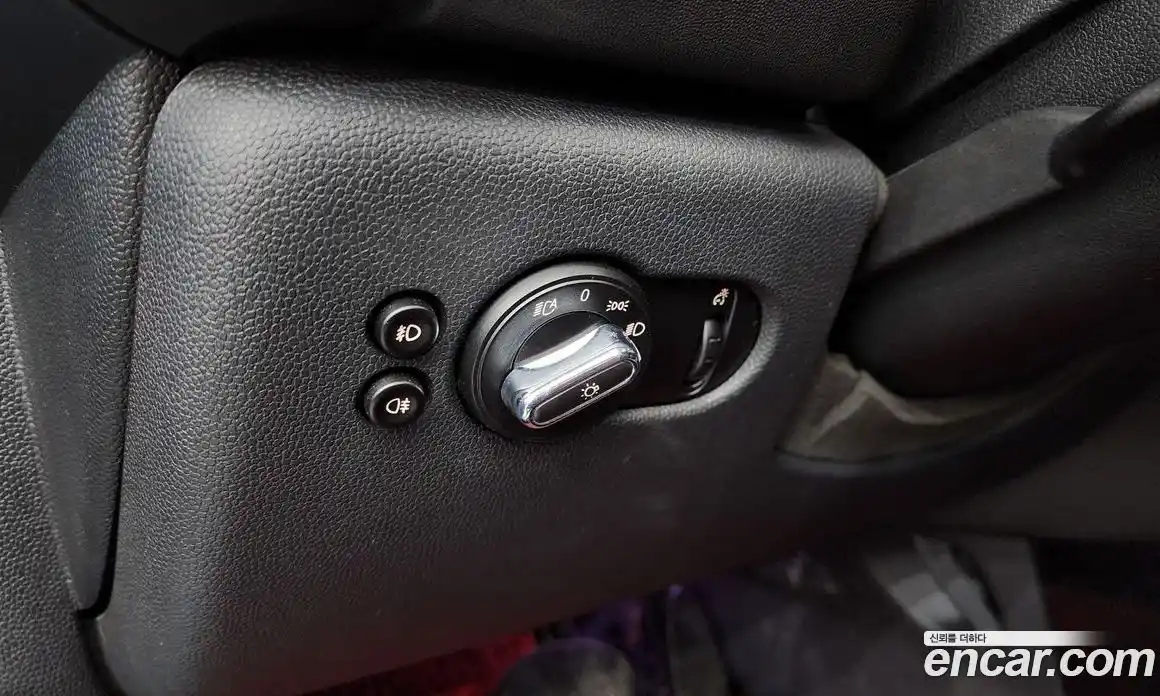 Mini Cooper 2015 1.5 Автомат в Москве № 174468, фото 5