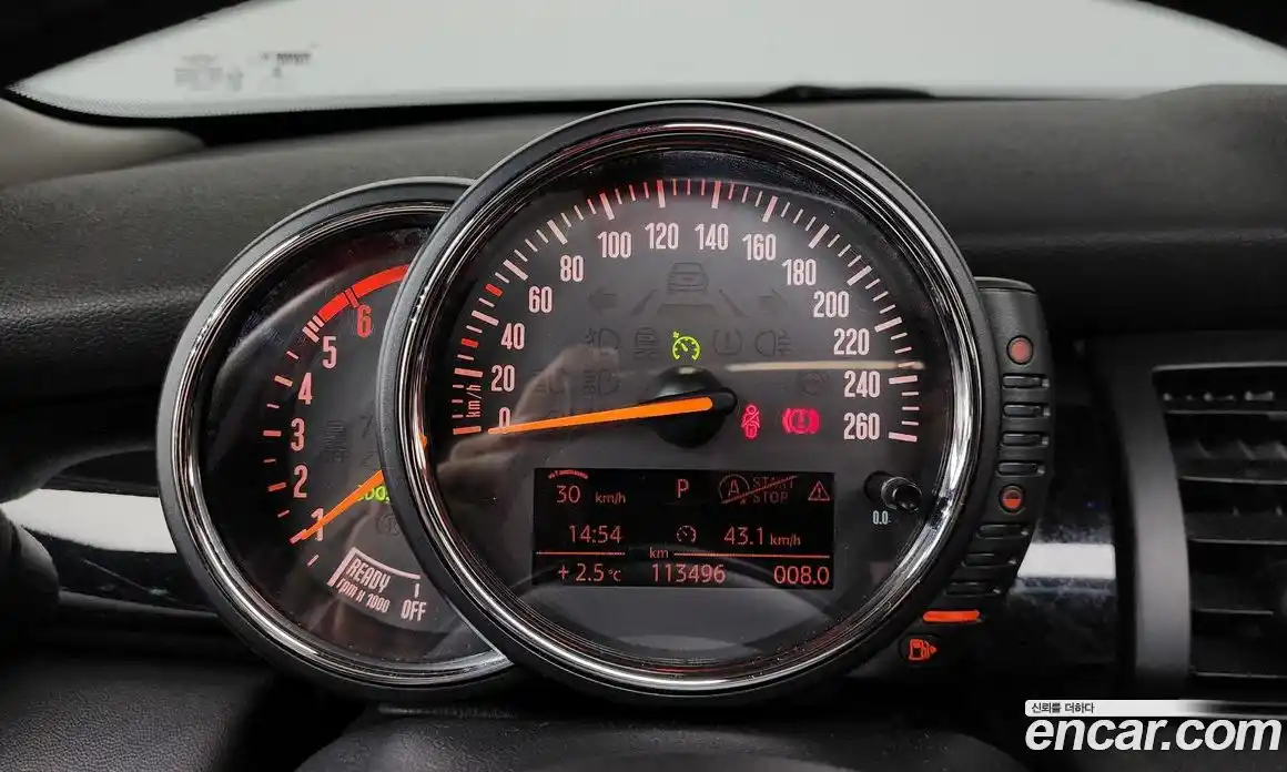 Mini Cooper 2015 1.5 Автомат в Москве № 174468, фото 7