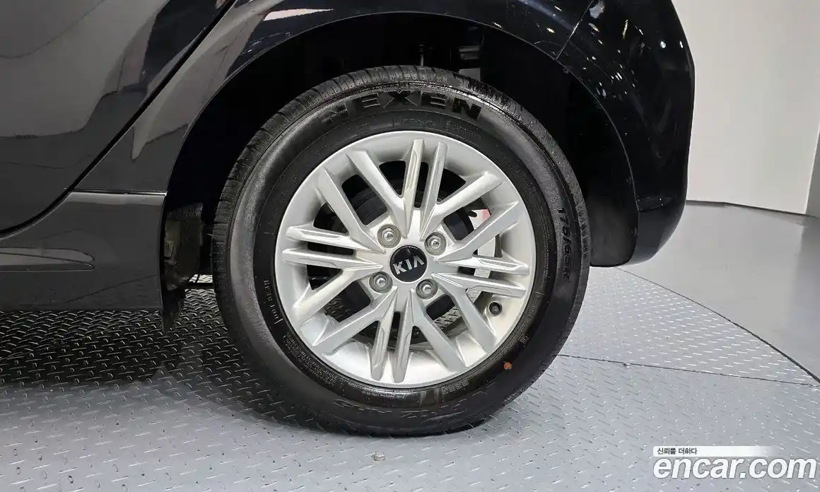 Kia Morning 2021 1.0 Автомат в Москве № 18926, фото 14