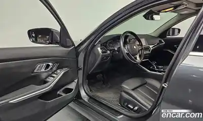 BMW 3-Series 2022 2.0 Автомат в Москве № 191363, миниатюра 12