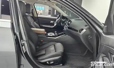 BMW 3-Series 2022 2.0 Автомат в Москве № 191363, миниатюра 3