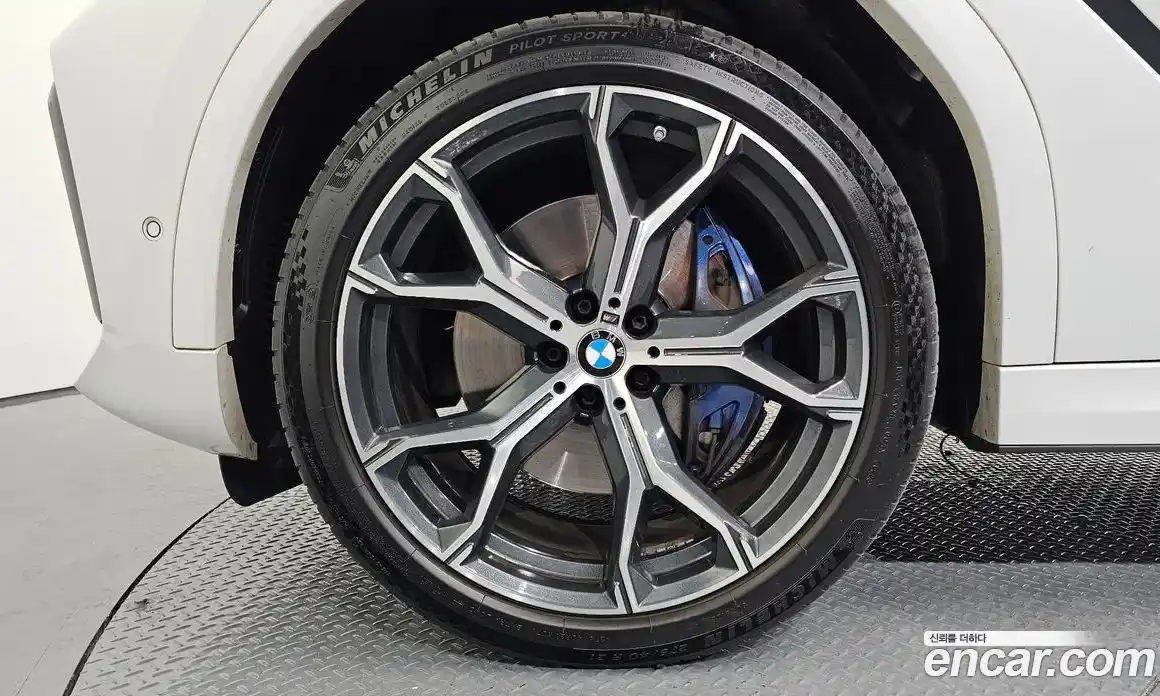 BMW X6 2023 3.0 Автомат в Москве № 192868, фото 16