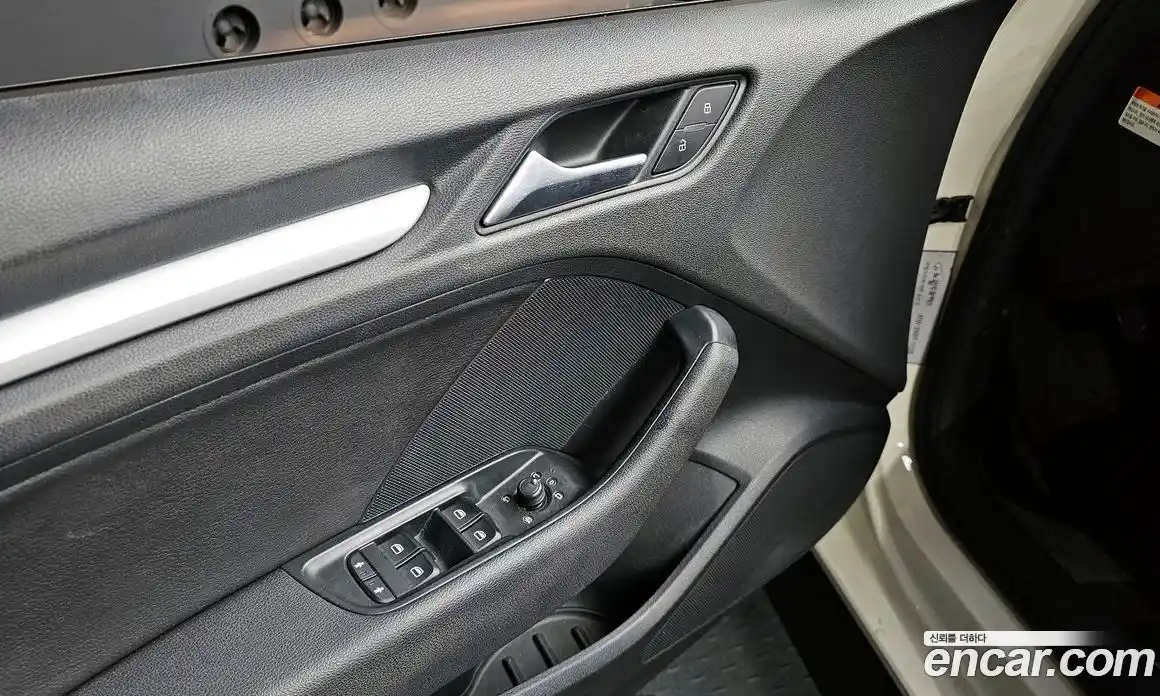 Audi A3 2015 1.6 Автомат в Москве № 194077, фото 17