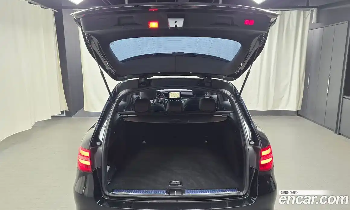 Mercedes-Benz GLC-Class 2017 2.1 Автомат в Москве № 195093, фото 20