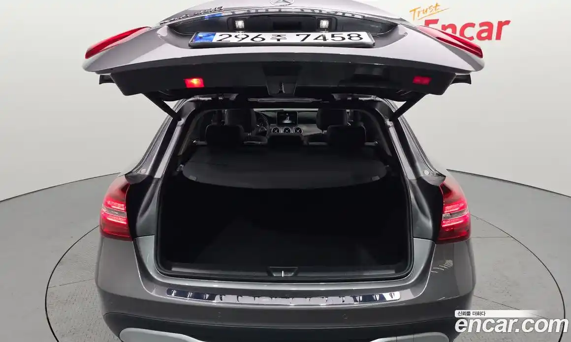 Mercedes-Benz GLA-Class 2019 2.0 Автомат в Москве № 195213, фото 17