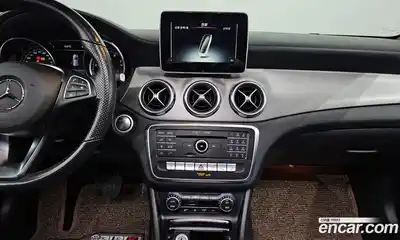 Mercedes-Benz GLA-Class 2019 2.0 Автомат в Москве № 195213, миниатюра 2