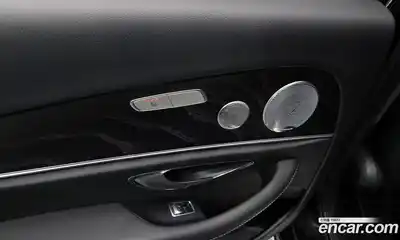 Mercedes-Benz E-Class 2019 2.0 Автомат в Москве № 195267, миниатюра 11