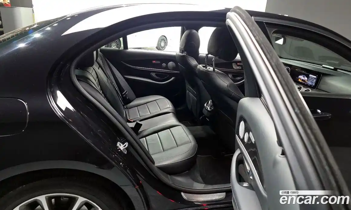 Mercedes-Benz E-Class 2019 2.0 Автомат в Москве № 195267, фото 19