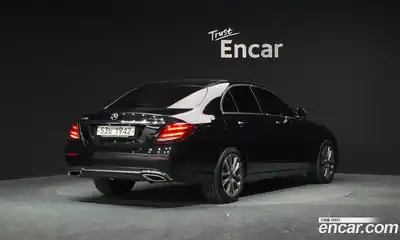 Mercedes-Benz E-Class 2019 2.0 Автомат в Москве № 195267, миниатюра 2