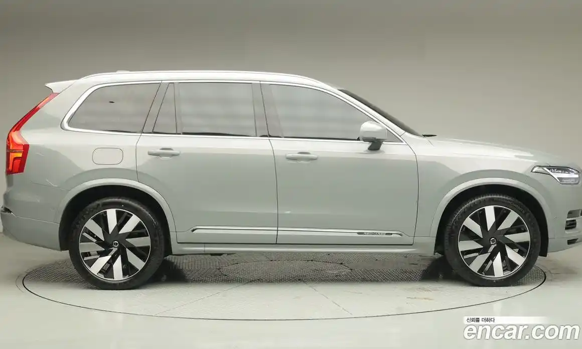 Volvo XC90 2024 2.0 Автомат в Москве № 195829, фото 4