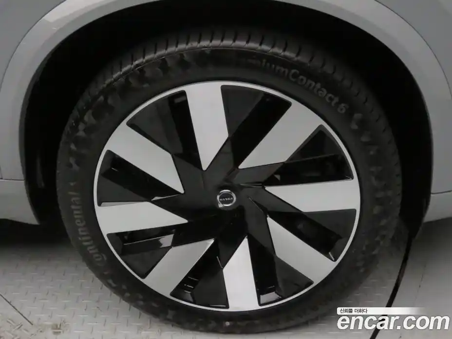 Volvo XC90 2024 2.0 Автомат в Москве № 195829, фото 5