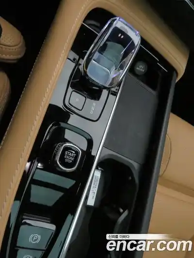 Volvo XC90 2024 2.0 Автомат в Москве № 195829, миниатюра 9