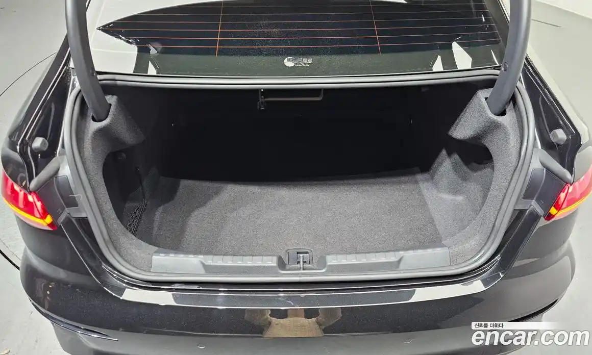 Audi A3 2023 2.0 Автомат в Москве № 196067, фото 16