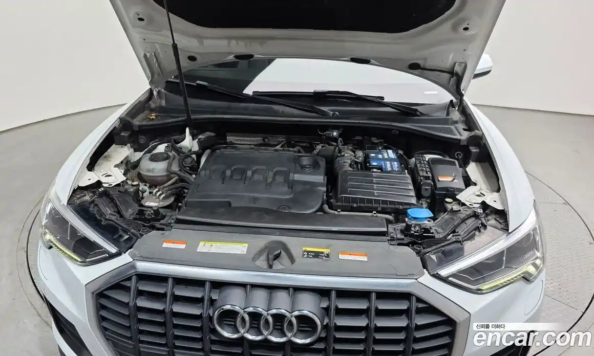 Audi Q3 2020 2.0 Автомат в Москве № 196343, фото 1