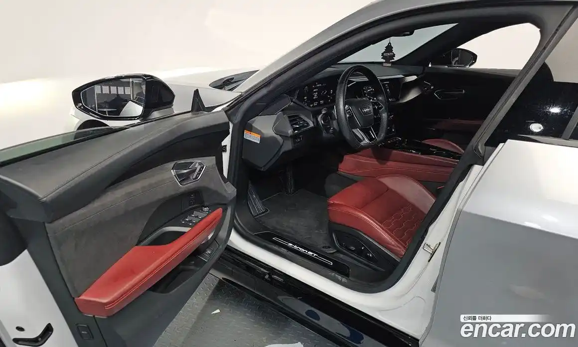 Audi e-tron GT 2022 0.1 Автомат в Москве № 196634, фото 18