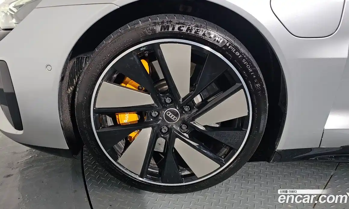 Audi e-tron GT 2022 0.1 Автомат в Москве № 196634, фото 6