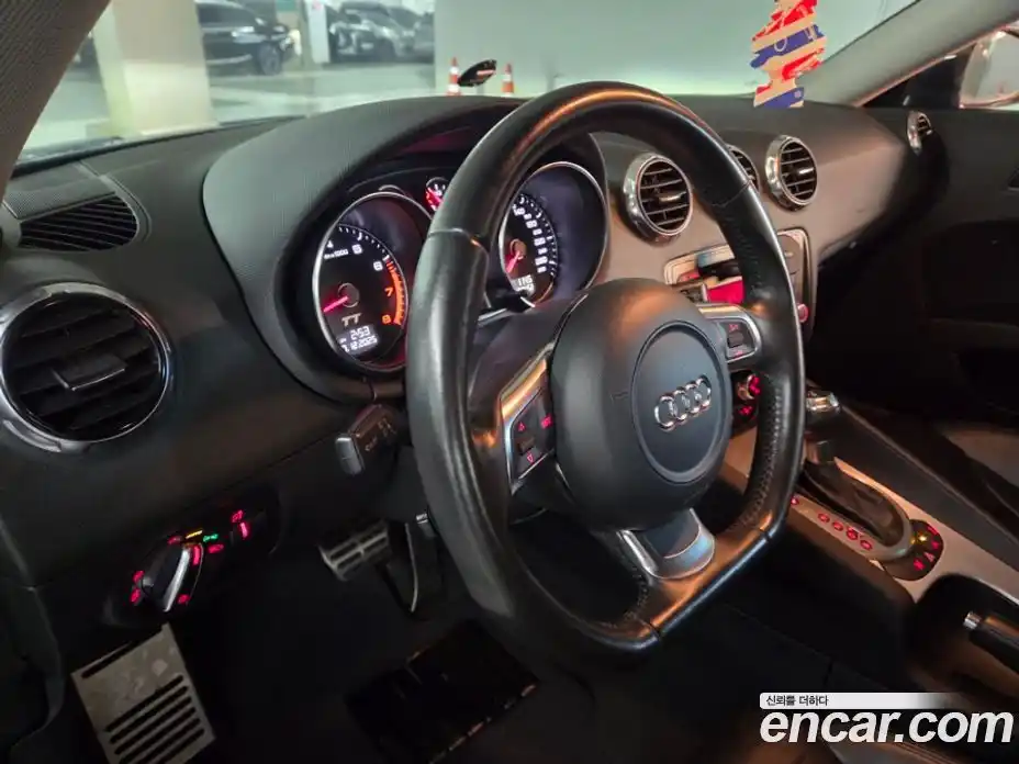 Audi TT 2010 2.0 Автомат в Москве № 196797, фото 17