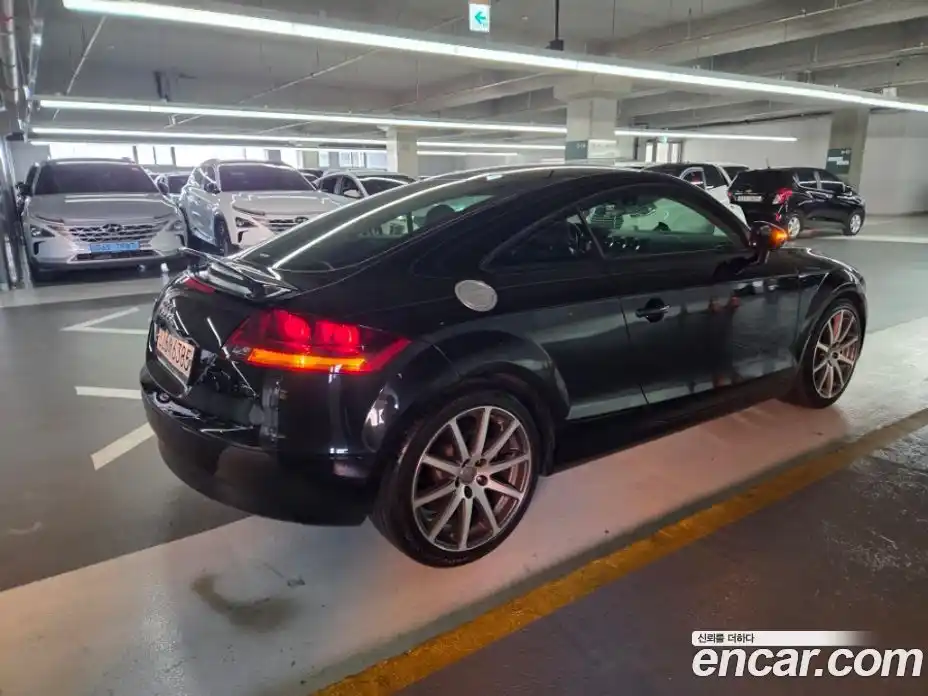 Audi TT 2010 2.0 Автомат в Москве № 196797, фото 20