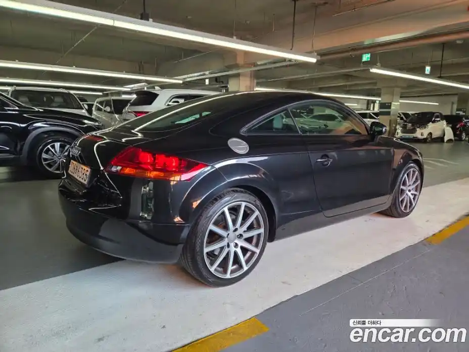 Audi TT 2010 2.0 Автомат в Москве № 196797, фото 3