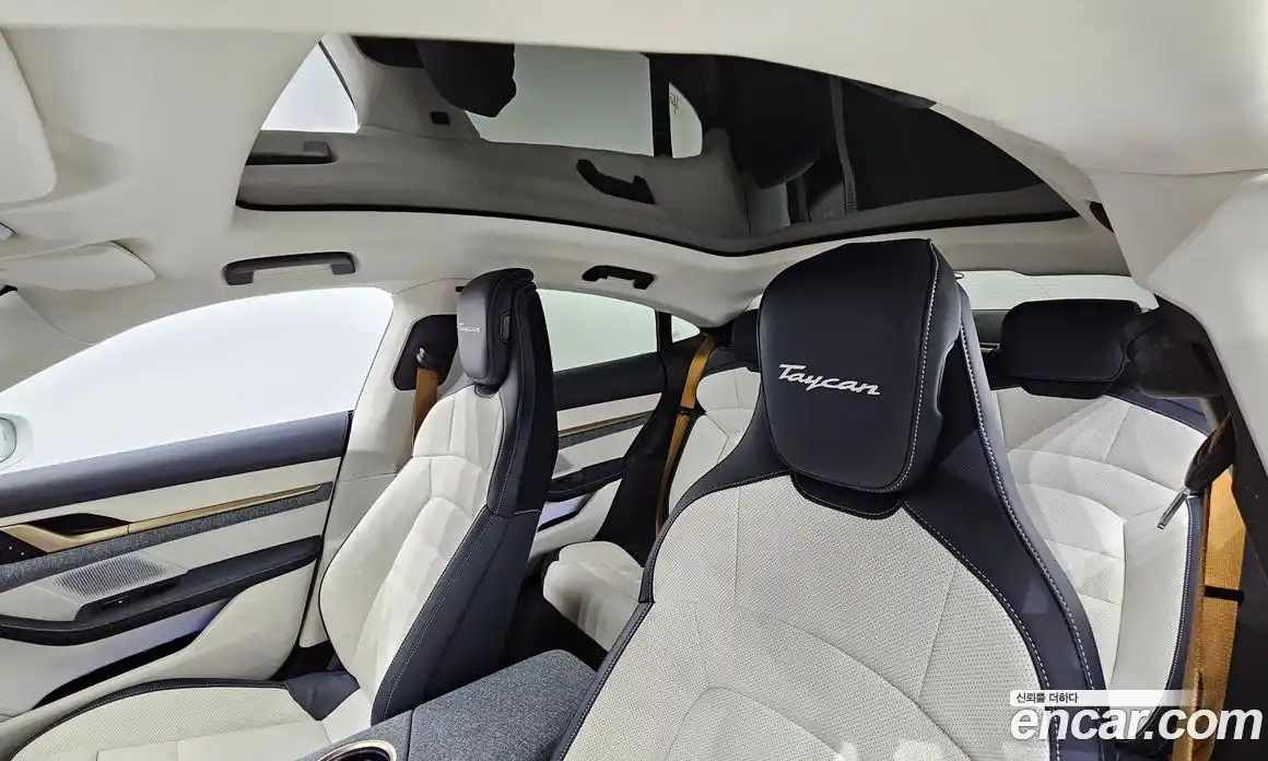 Porsche Taycan 2023 0.1 Автомат в Москве № 197257, фото 16