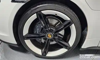 Porsche Taycan 2023 0.1 Автомат в Москве № 197257, миниатюра 6