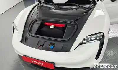 Porsche Taycan 2023 0.1 Автомат в Москве № 197257, миниатюра 7