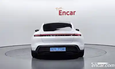 Porsche Taycan 2023 0.1 Автомат в Москве № 197257, миниатюра 10