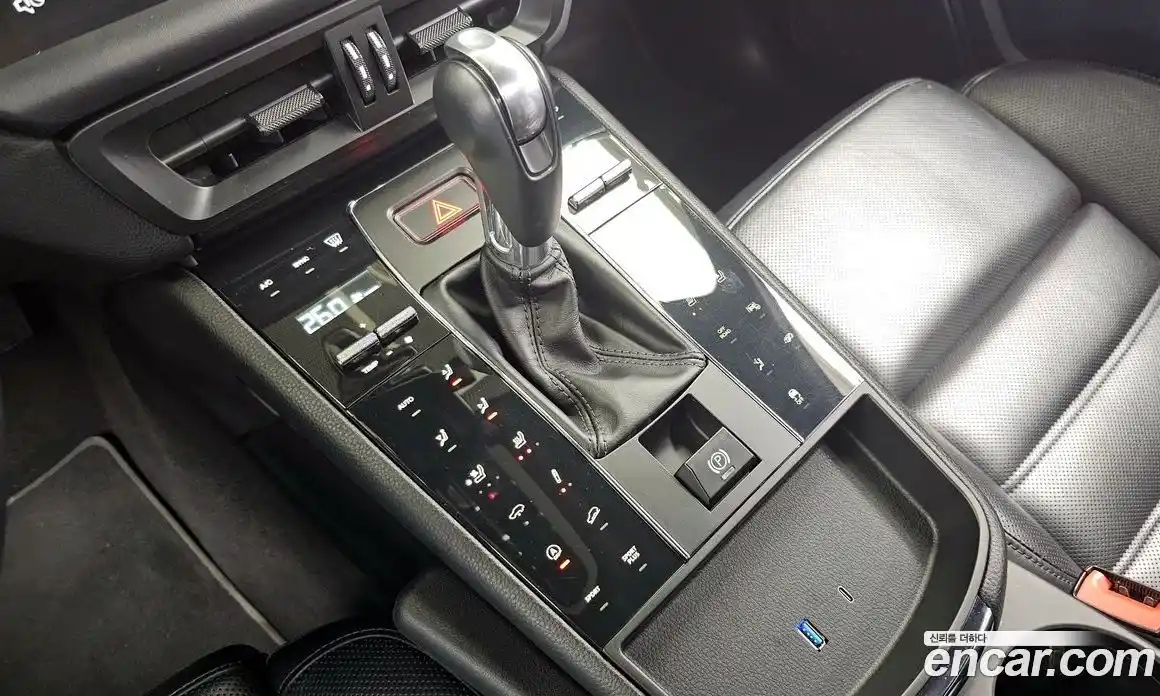 Porsche Macan 2018 3.0 Автомат в Москве № 197691, фото 9