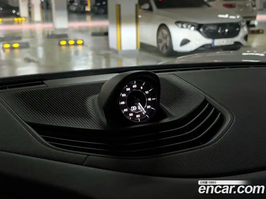 Porsche Taycan 2022 1.0 Автомат в Москве № 197928, фото 14